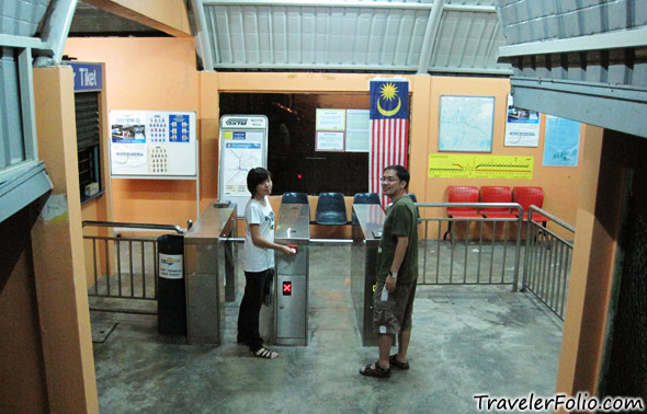 ktm-ticket-counter