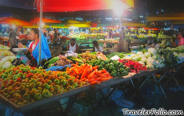 filipino-night-market-vegetable-stall