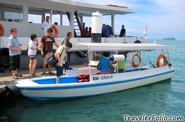 island-hopping-speed-boat