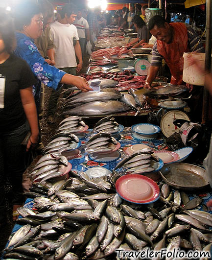 night-market-fish-stall