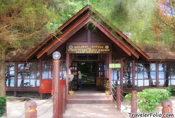 pulau-manukan-entrance