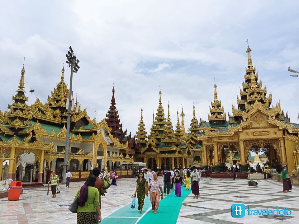 shwedagon-pagoda-golden-yangon