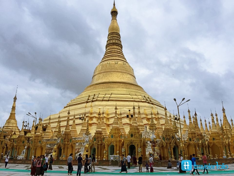 shwedagon-pagoda-holy-site-yangon