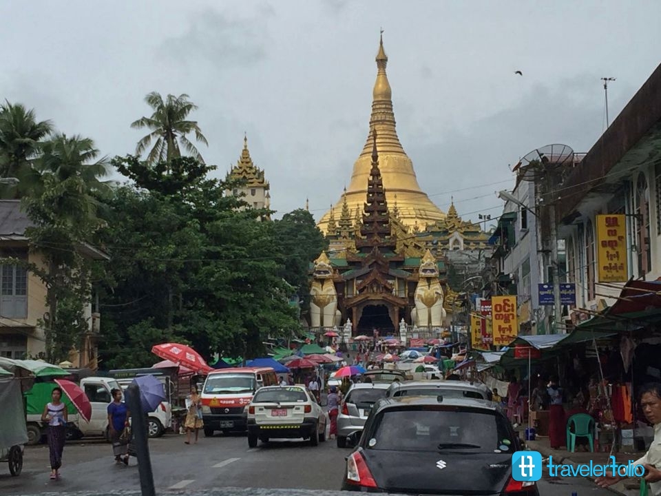 shwedagon-pagoda-street-view-yangon