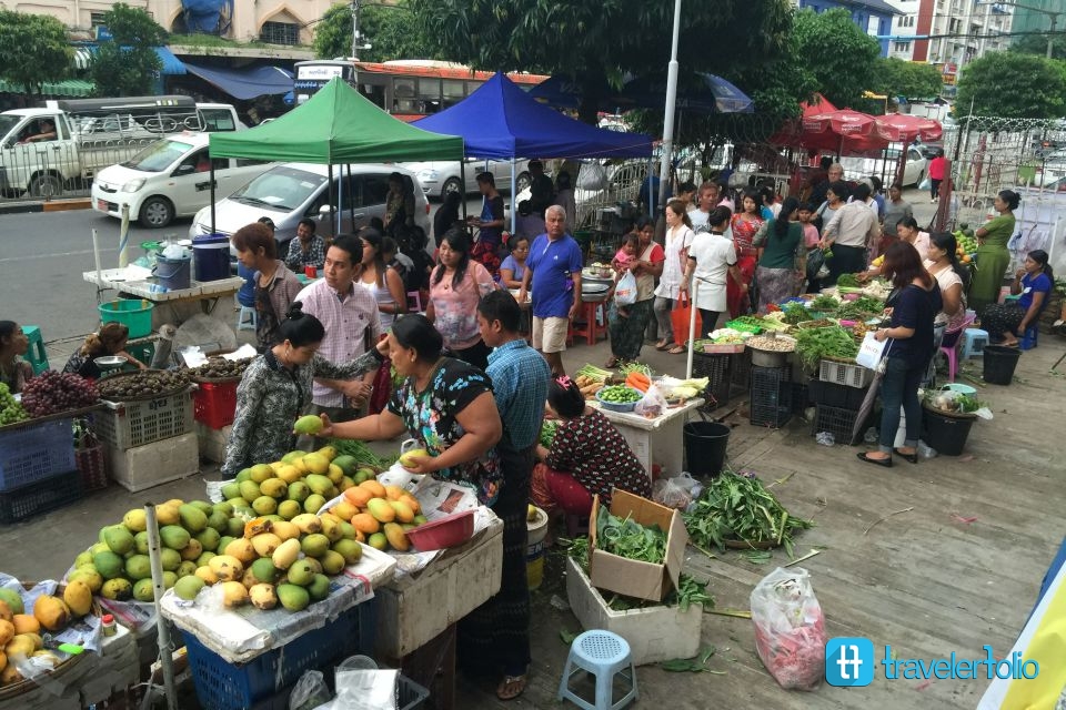 fruit-market-street-yangon