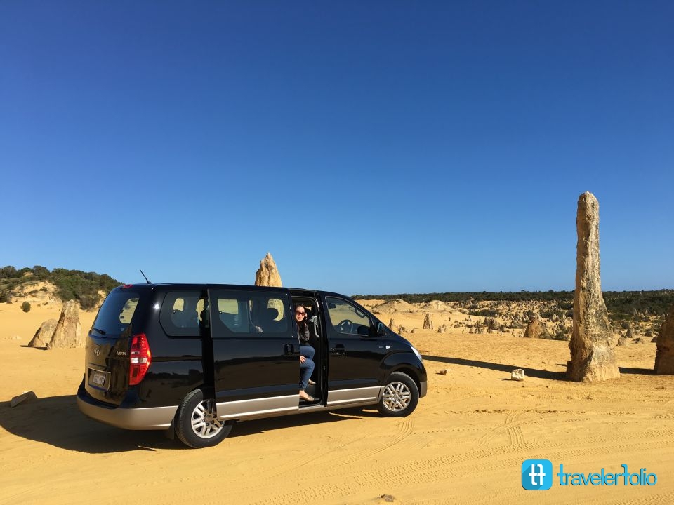 pinnacles-desert-hertz-car-hyundai-family