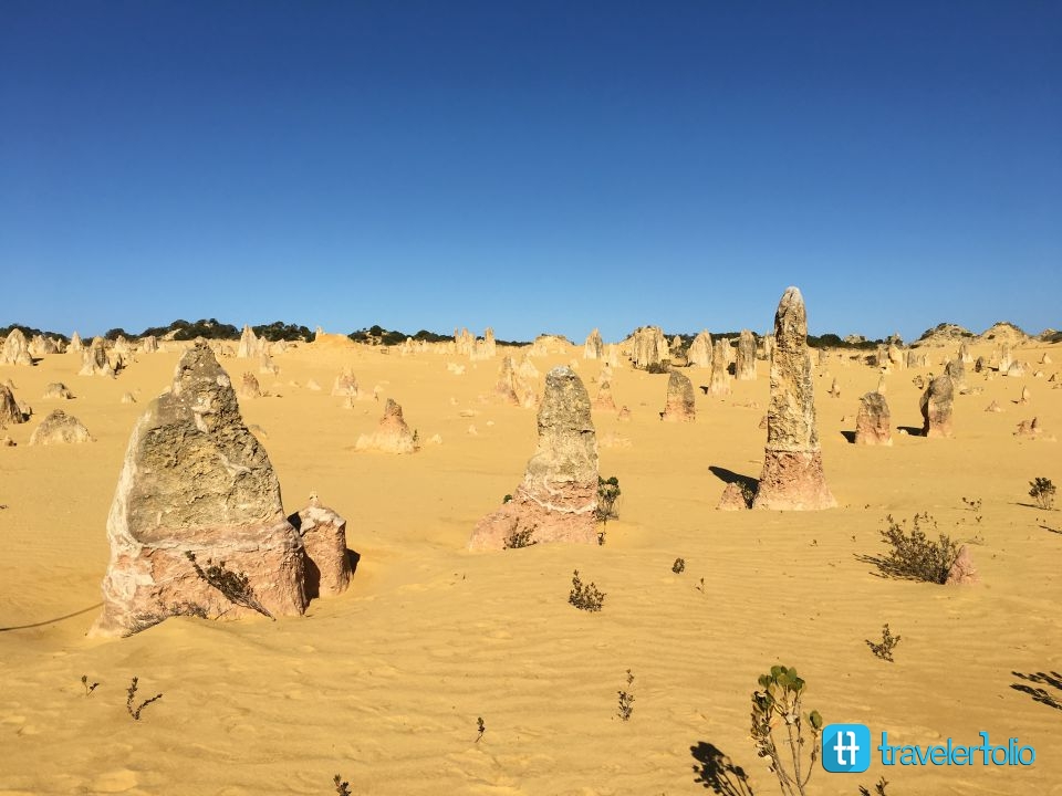 pinnacles-desert-pink