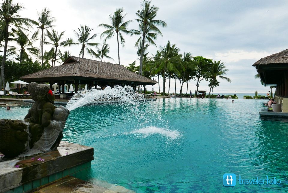 bali-intercon-poolside