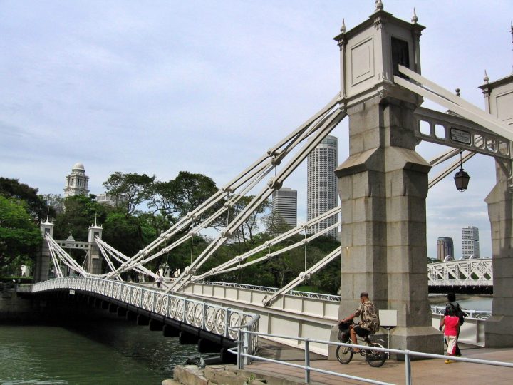 cavenagh bridge